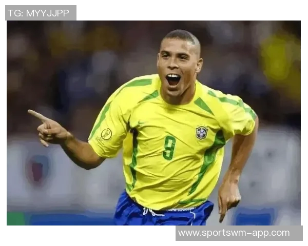 一分钟了解足球巨星的传奇经历与成就，带你走进他们的世界